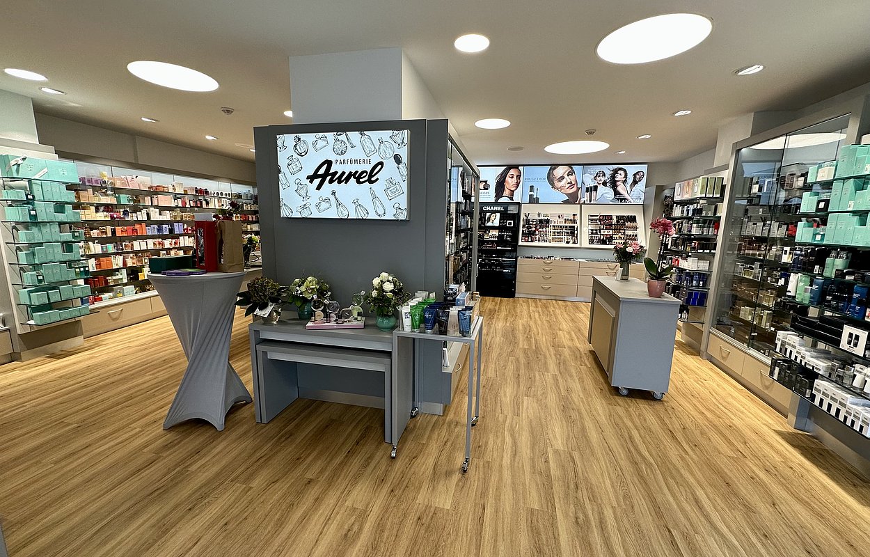 Innenansicht der Aurel Parfümerie Auerbach – Parfüm, Kosmetik und Pflegeprodukte in der Nicolaistraße 3